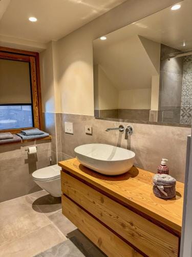 Le Bourg Charmant - Fleur du Printemps Hotel in Aosta Valley, Italy