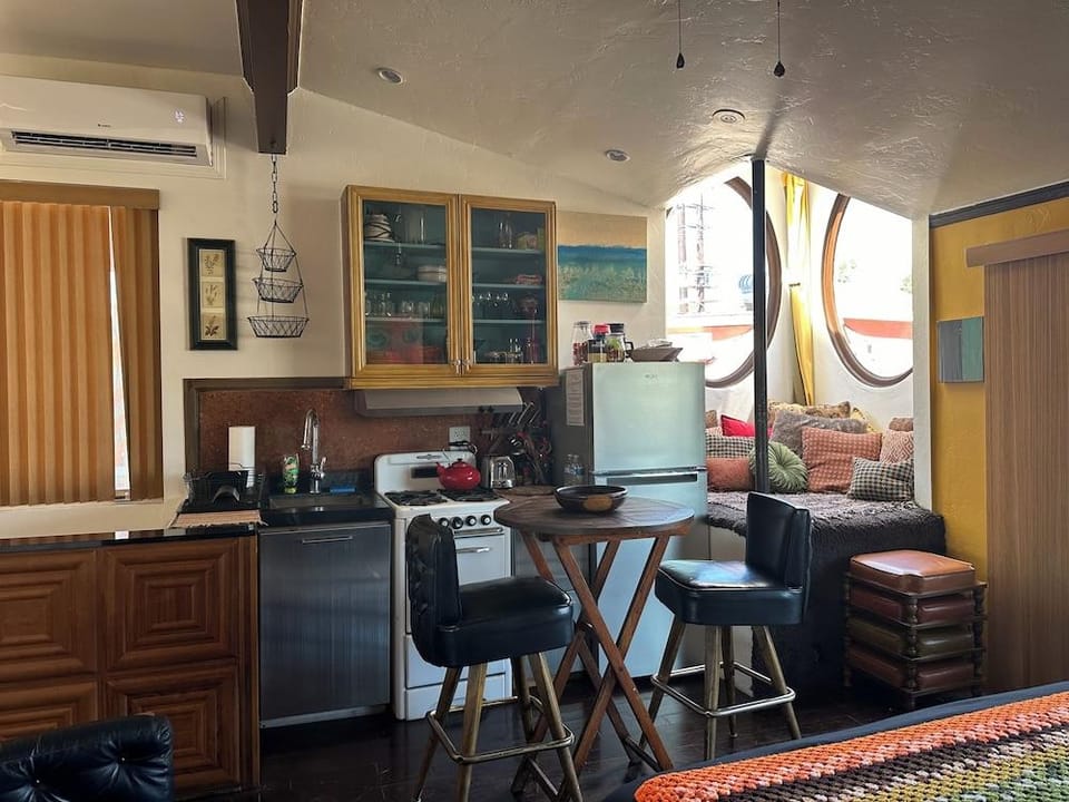 The Rosemary Silverlake Hotel in Los Feliz