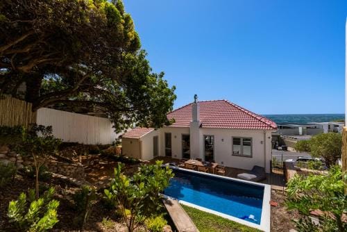 Sweet Home Bakoven Beach Hotel in Camps Bay