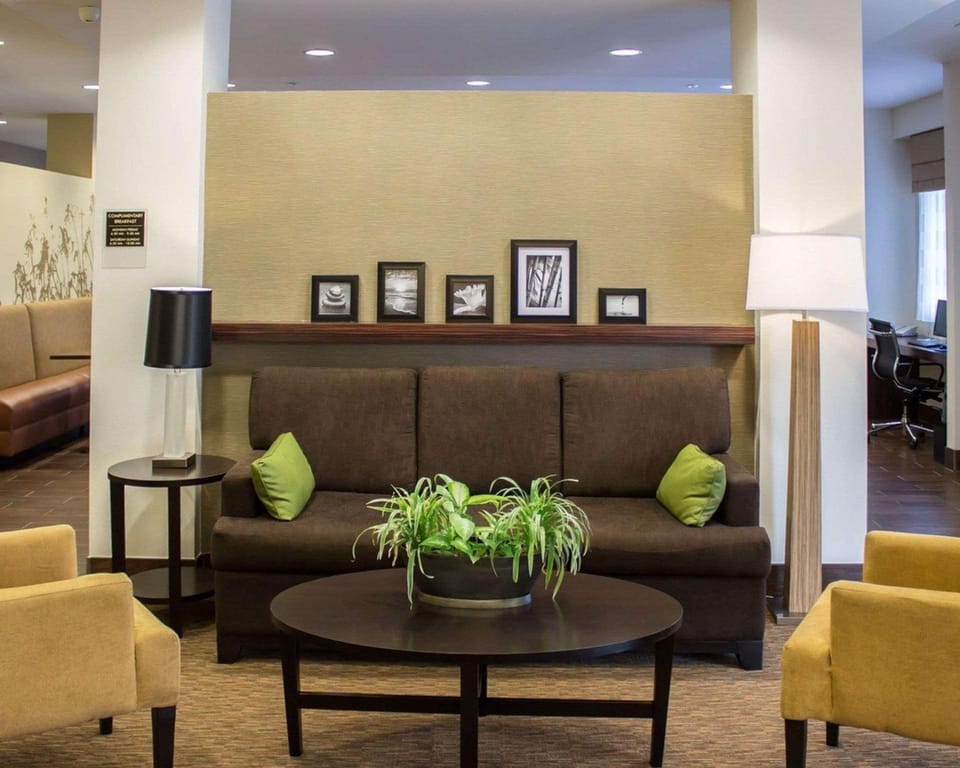 Sleep Inn & Suites Moundsville - Wheeling Hotel in Moundsville