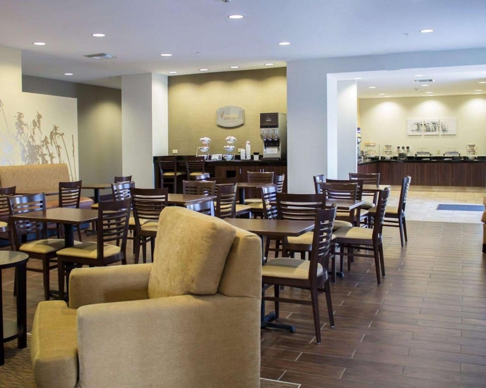 Sleep Inn & Suites Moundsville - Wheeling Hotel in Moundsville