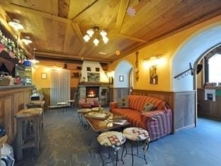 L'Ancien Paquier Chambre D'Hotes Hotel in Valtournenche