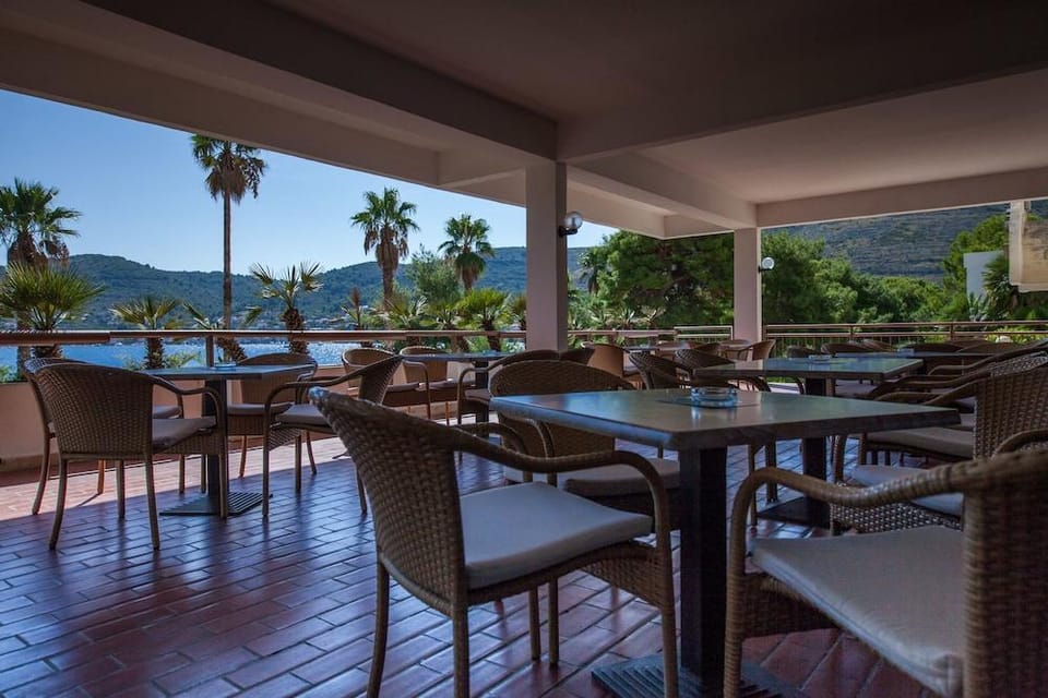Issa Hotel in Vis