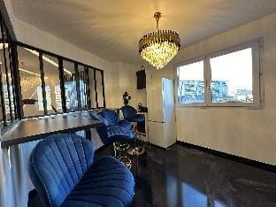 AMMG Tour Plage – Appartement Prestige | Jacuzzi & Balcon Hotel in Calais