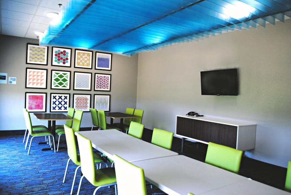 Holiday Inn Express And Suites COLUMBIA CITY By IHG Hotel in Indiana