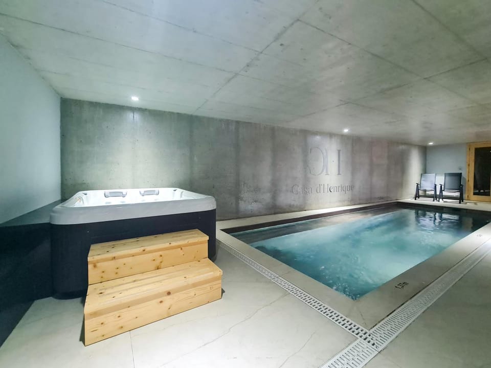 Hot tub