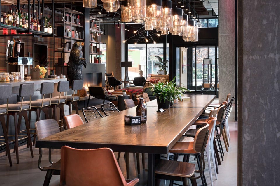 Bar/lounge