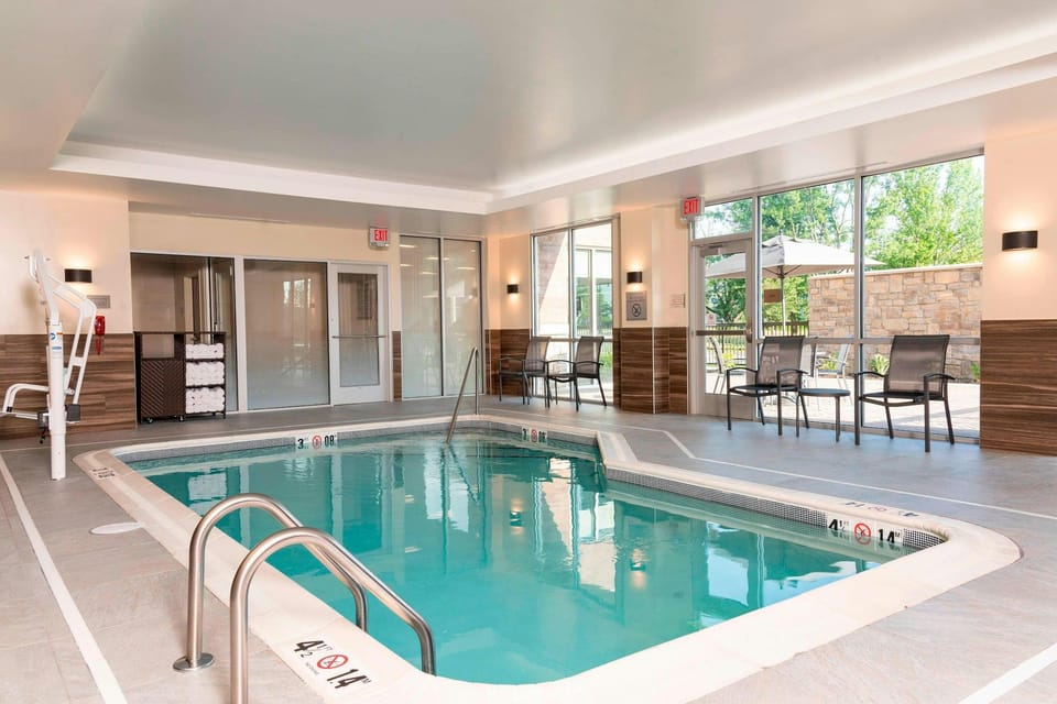 Fairfield by Marriott Inn & Suites Indianapolis Carmel Hotel in Carmel