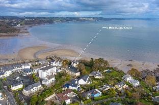 Monkstone Court - Close to Village and Beach Hotel in Saundersfoot
