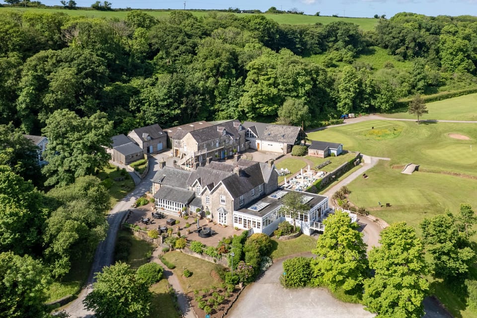 The Bluebell - Luxury Lodge with Hot Tub Lodge in Saint Florence