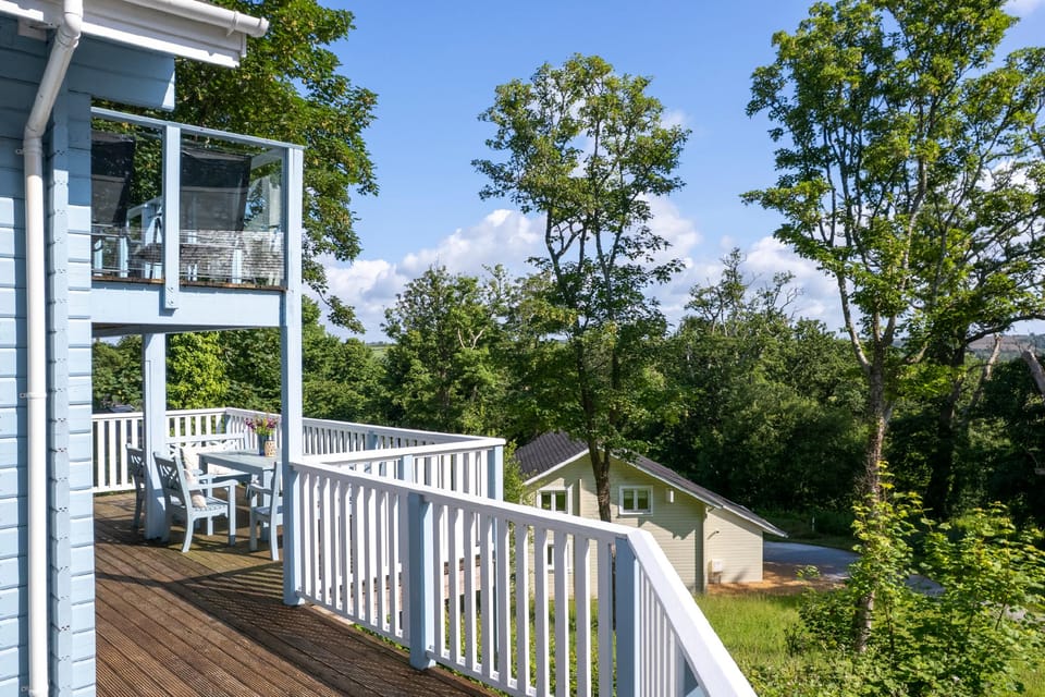 The Bluebell - Luxury Lodge with Hot Tub Lodge in Saint Florence