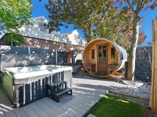 Luxe kamer met stoomsauna bij B&B Gezond aan Zee - Toegang bad en buiten Wellness tegen meerprijs Hotel in Ouddorp