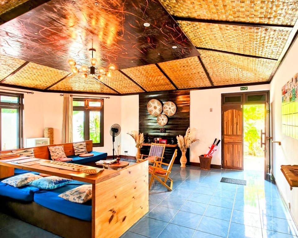 Shared lounge/TV area