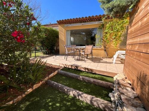 Gites et Chambres Atypiques Le Temps des Legendes Hotel in Uzes