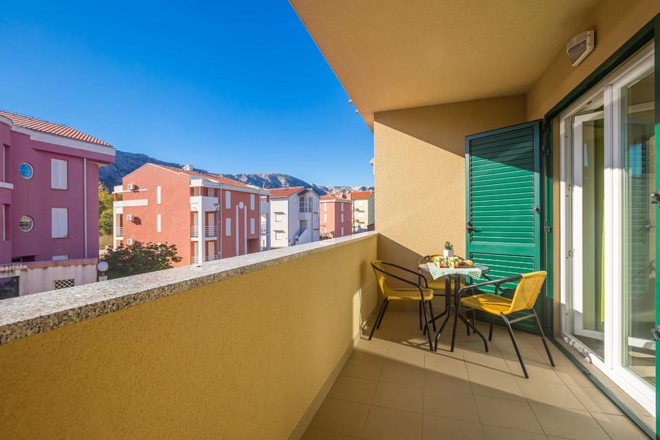 Apartments Mirica Hotel in Lika-Senj County