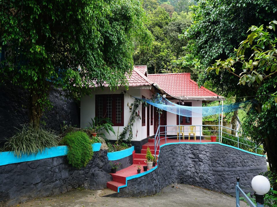 OYO 10262 Hotel Munnar Rock Hotel in Kerala