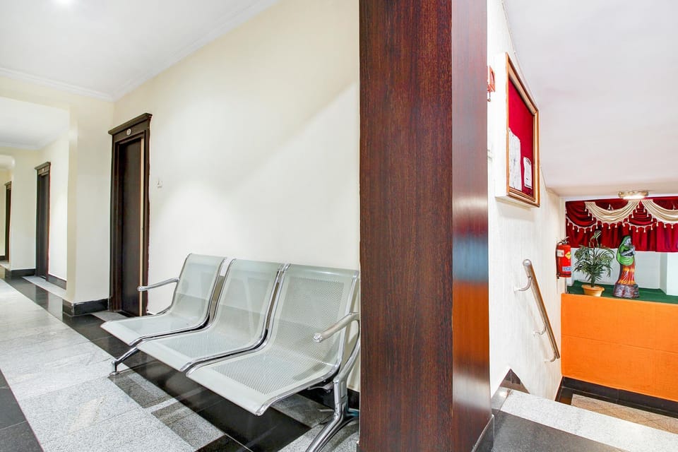 Collection O Alekhya Residency Hotel in Hyderabad