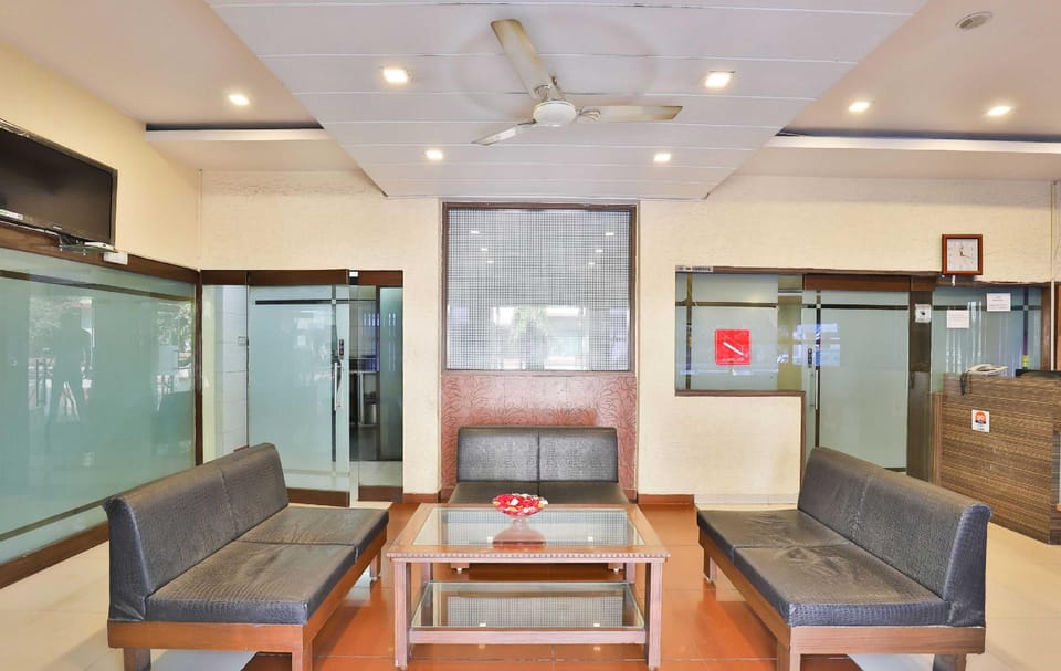 Hotel O Sunrise Hotel in Vadodara
