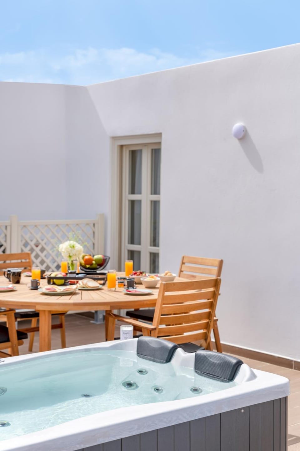 Giustiniani Apartments Hotel in Decentralized Administration of the Aegean