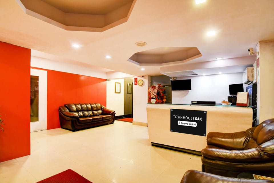 Super Townhouse Oak Ballygunge Formerly Hotel Lovelock Hotel in Kolkata