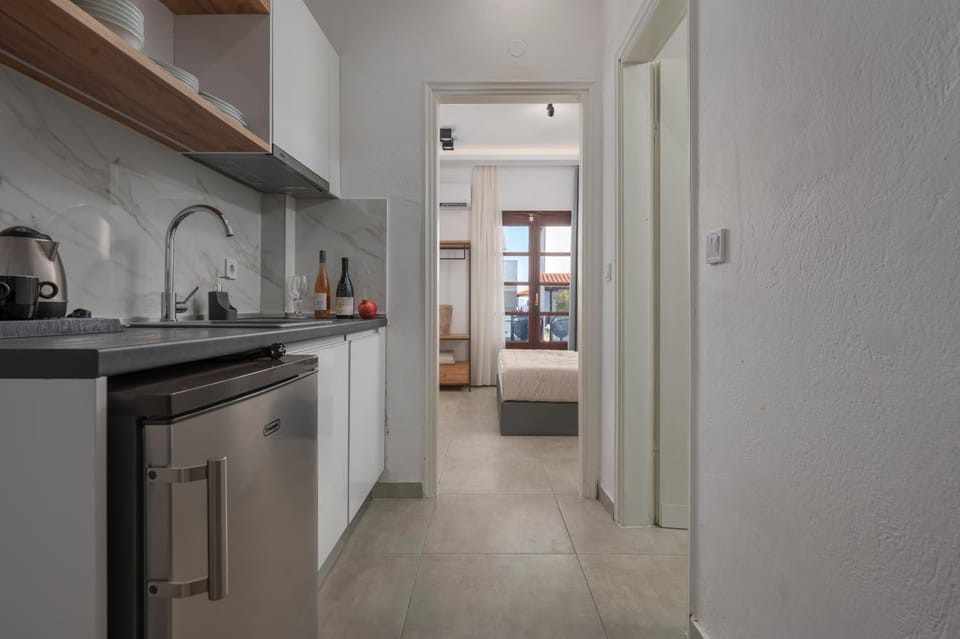 Eleon Suites & Apartments Hotel in Halkidiki