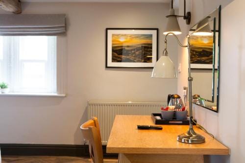 Square & Compass Inn in North East Derbyshire District