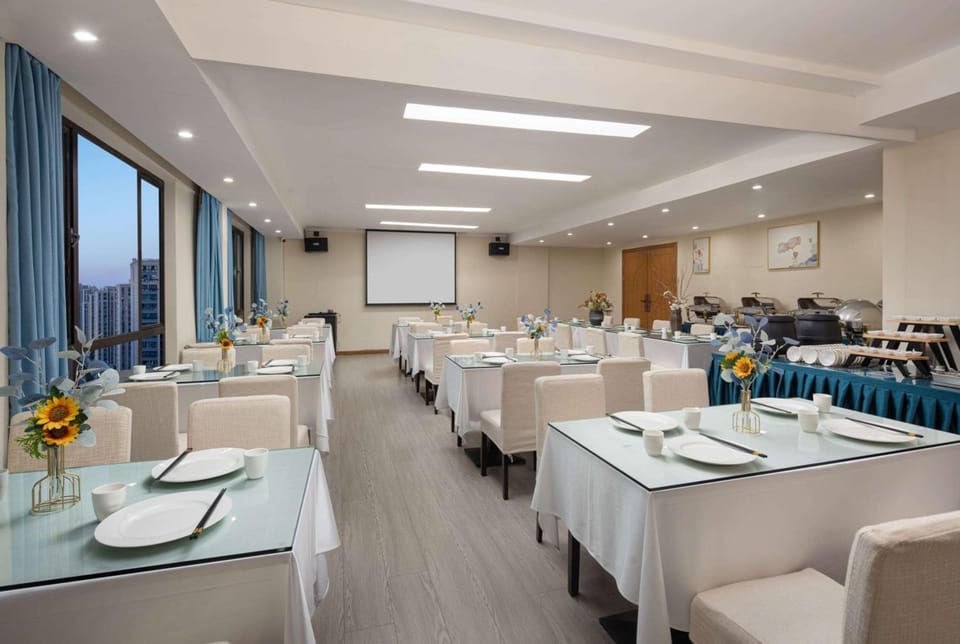 Days Inn by Wyndham Hangzhou Zhuantang Hotel in Hangzhou