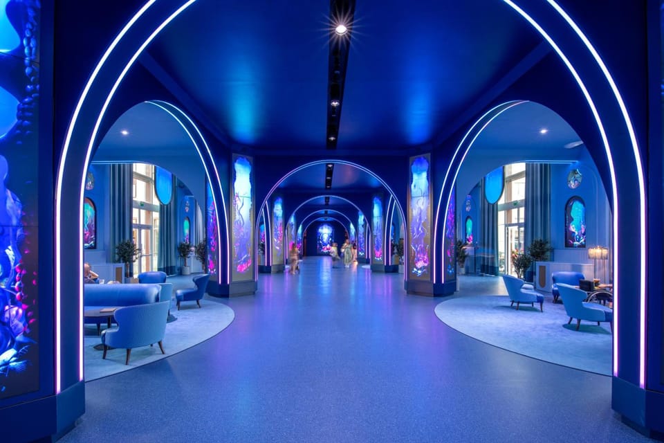 Le Grand Magic Hotel Hotel in Magny-le-Hongre