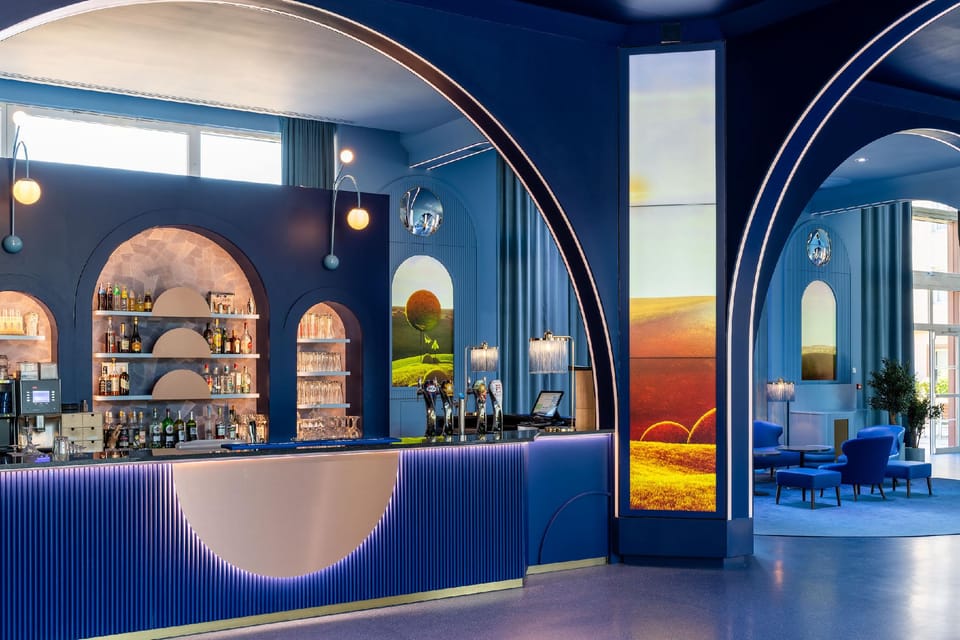 Le Grand Magic Hotel Hotel in Magny-le-Hongre
