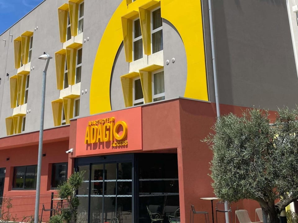 Aparthotel Adagio Access Porte de Camargue Hotel in Arles