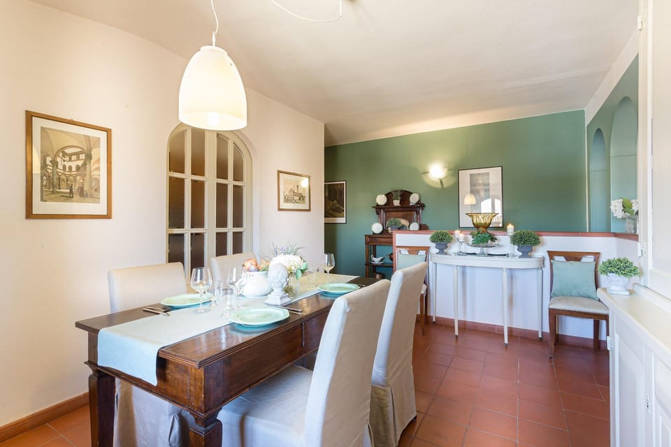 Casa Baino in Lucca With 2 Bedrooms and 1 Bathrooms Hotel in Capannori