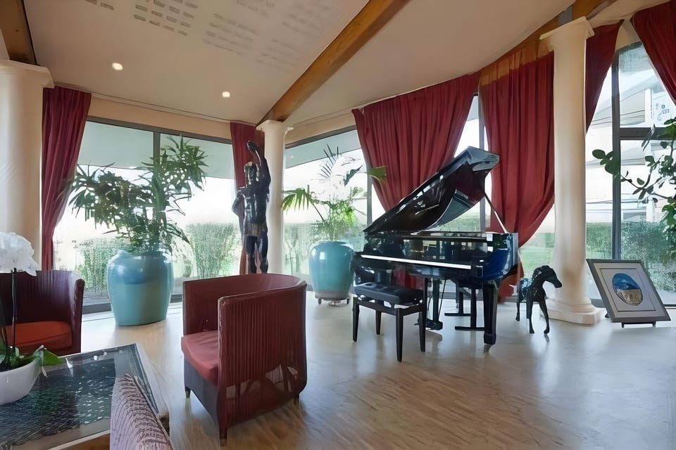 Le Relais Saint Michel Hotel in Brittany