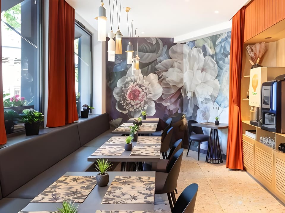Hotel Prince Albert Lyon Bercy Hotel in Paris