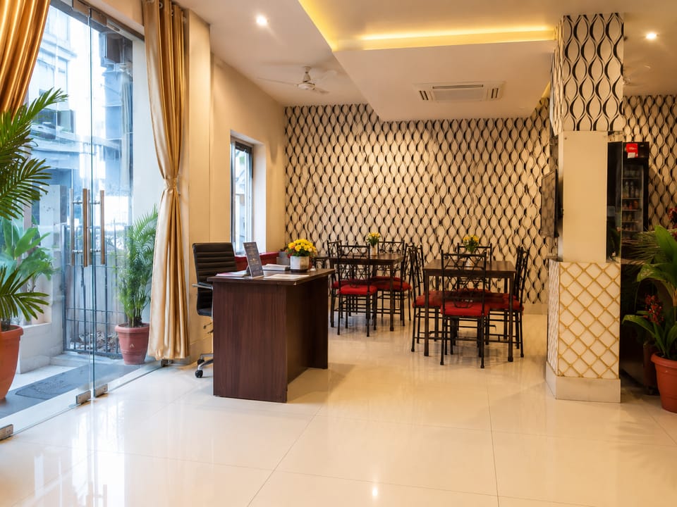 Goroomgo Blue Bell Bhubaneswar Near KIIT Square Hotel in Bhubaneswar