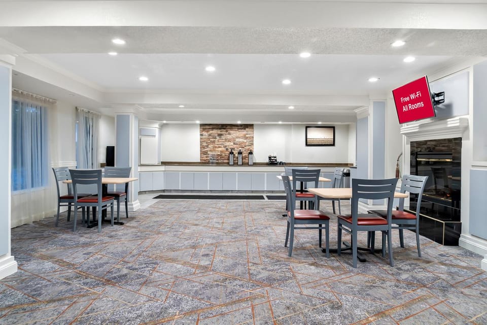 HomeTowne Studios Auburn Hills Hotel in Auburn Hills
