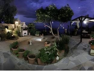 Vasiliki Apartments Hotel in Platanias