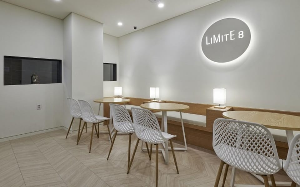 Limit 8 Hostel Ilsan Lafesta Branch Motel in Seoul