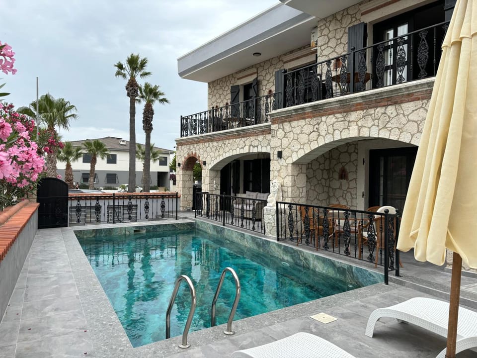 Yalcinkaya Tas Apart Hotel in Cesme