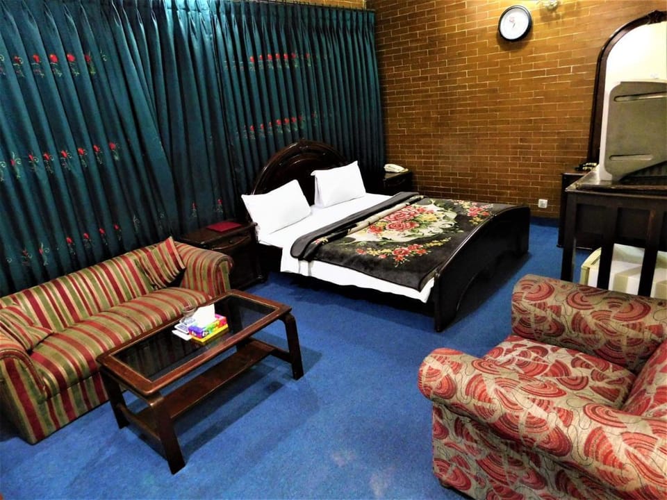 Paramount Guest House Hotel in Islamabad