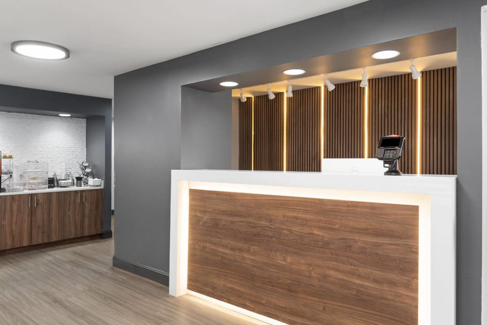 Super 8 by Wyndham Chattanooga East/Hamilton Place Hotel in Chattanooga