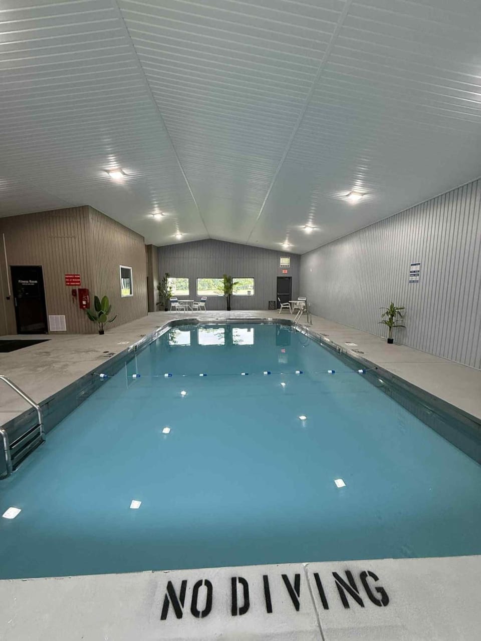 Super 8 By Wyndham Gallipolis Pt Pleasant Area Hotel in Ohio