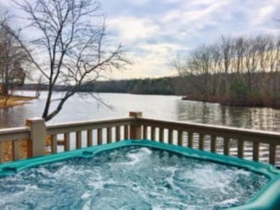 Hot tub