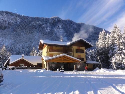 Albergo Ristorante La Pigna Hotel in Province of Brescia