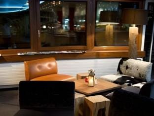 Coffee shop