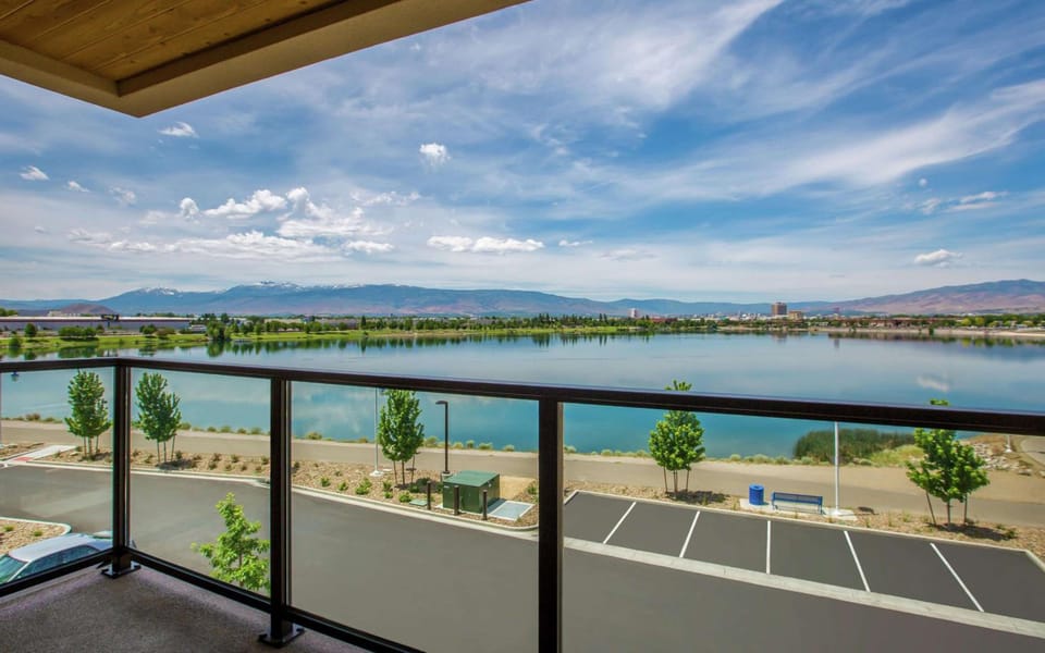 Hampton Inn & Suites Reno/Sparks Hotel in Sparks
