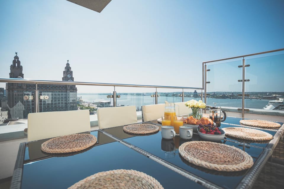 NOVU Apartments Liverpool Waterfront Hotel in Liverpool