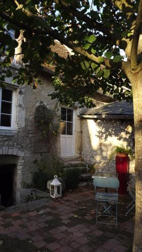 LE BONHEUR DES HOTES Hotel in Centre-Val de Loire
