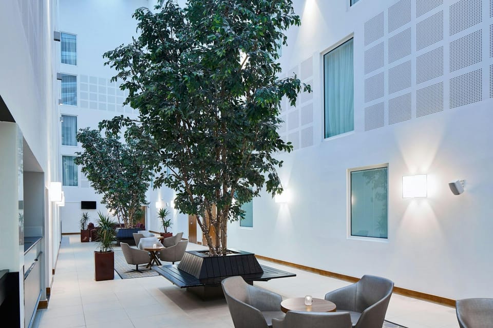 Courtyard by Marriott London Gatwick Airport Hotel in Horley