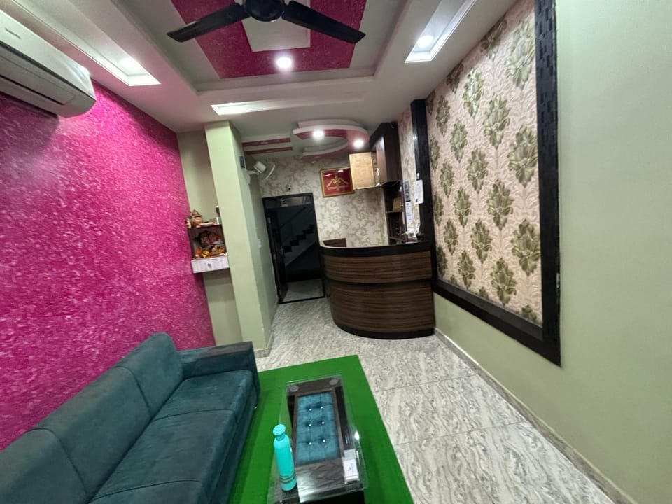 Hotel Lakhdatar Palace Hotel in Jaipur