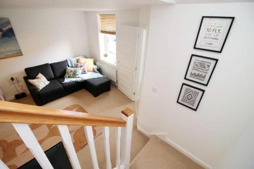Free Wifi | Parking Access | 3BR Hotel in Wales